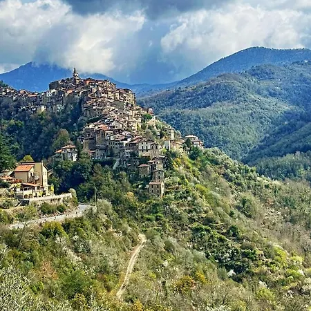 Holiday home Stone House Apricale